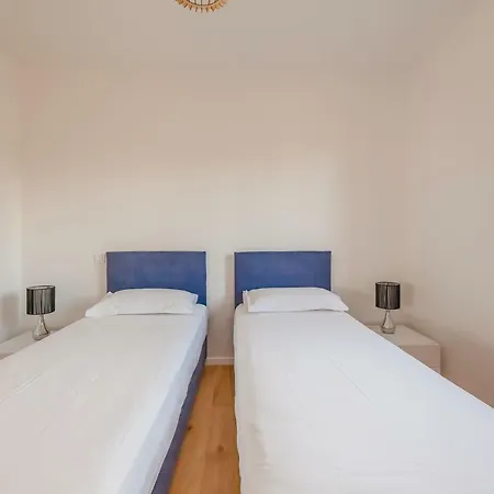 Una Villa *